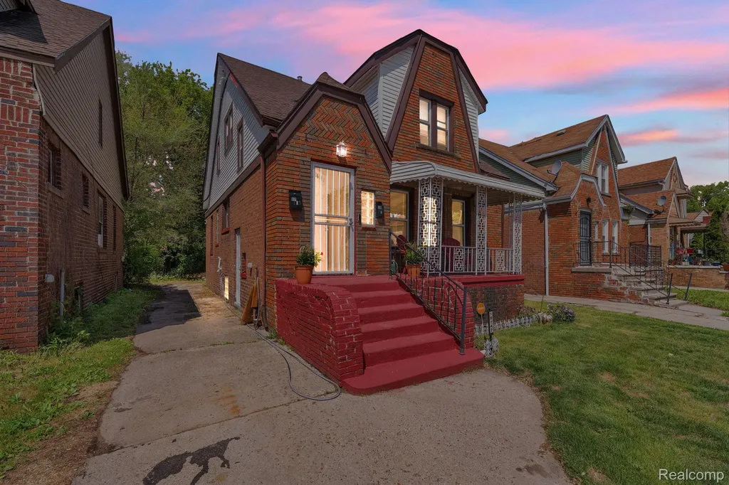 16147 Snowden Street Detroit City MI 48235