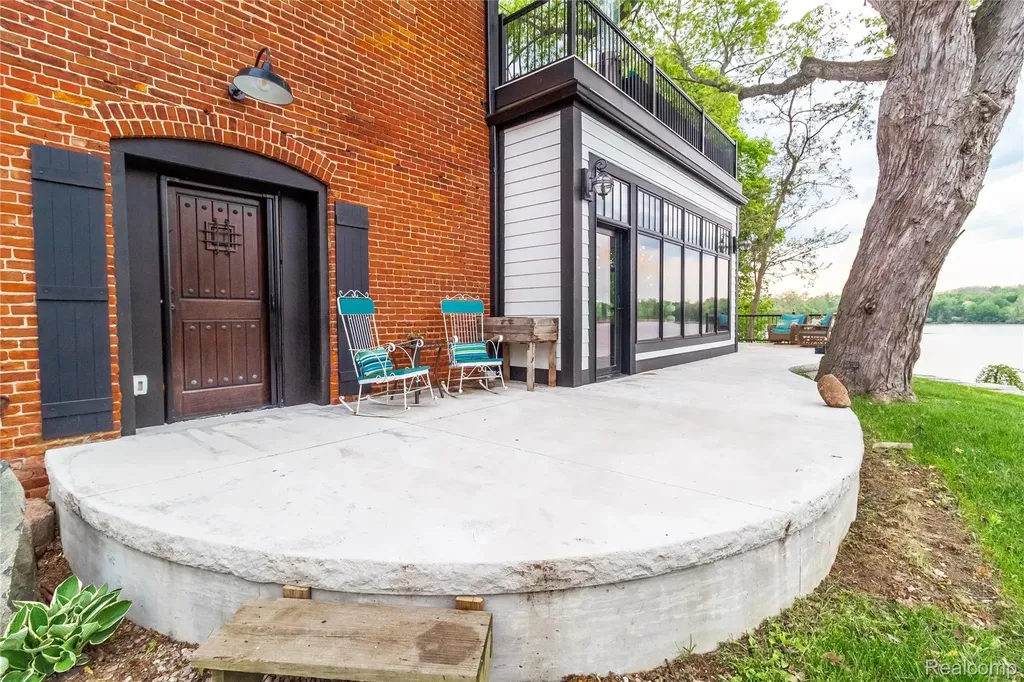 4520 Water Street Columbiaville Village MI 48421