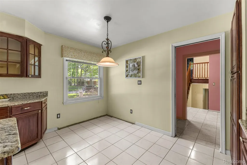 21257 Woodfarm Drive Farmington Hills City MI 48167