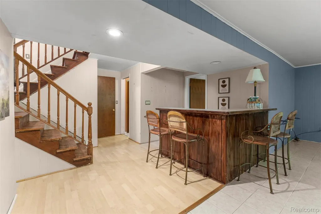 21257 Woodfarm Drive Farmington Hills City MI 48167