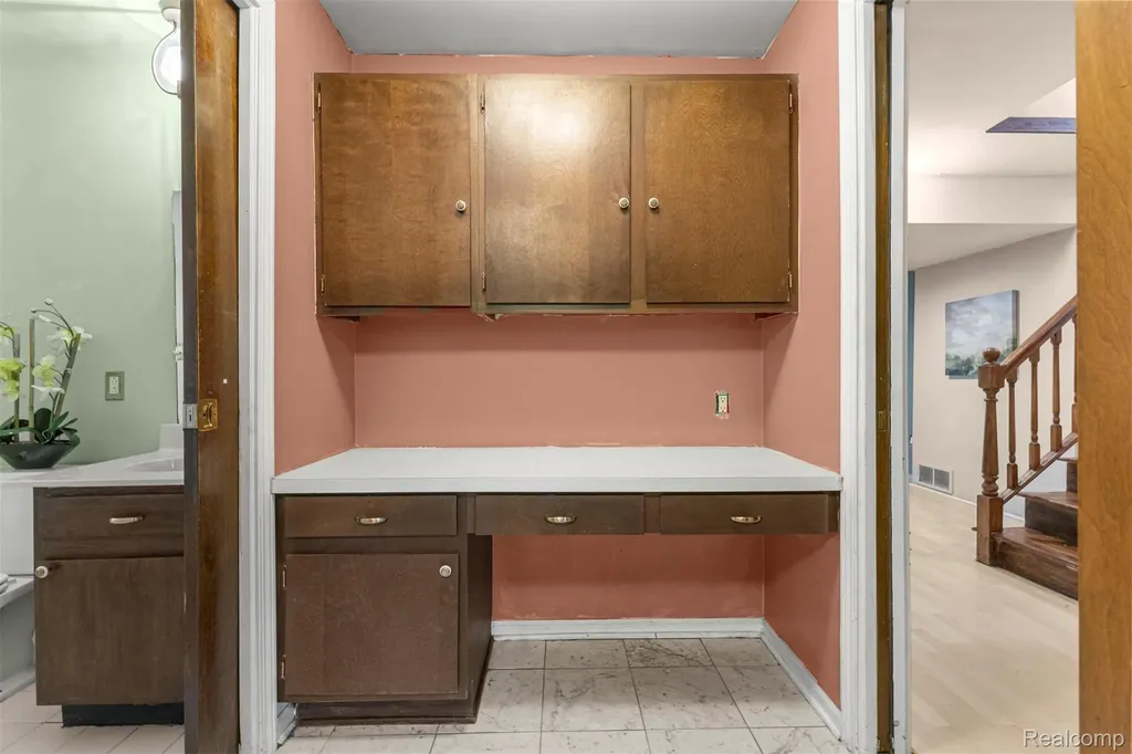 21257 Woodfarm Drive Farmington Hills City MI 48167