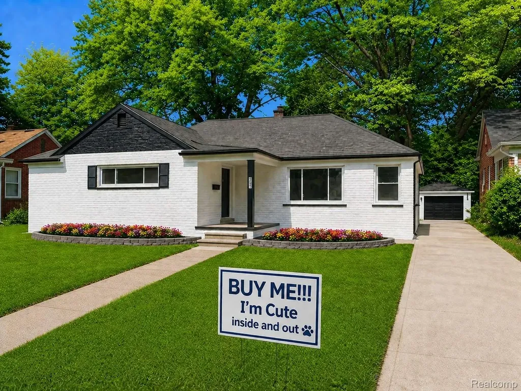24221 Cloverlawn Street Oak Park City MI 48237