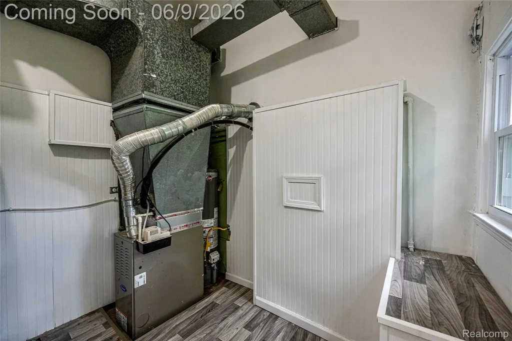 24221 Cloverlawn Street Oak Park City MI 48237