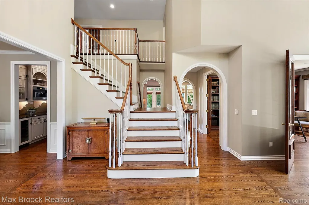4975 Crestone Way Oakland Charter Township MI 48306
