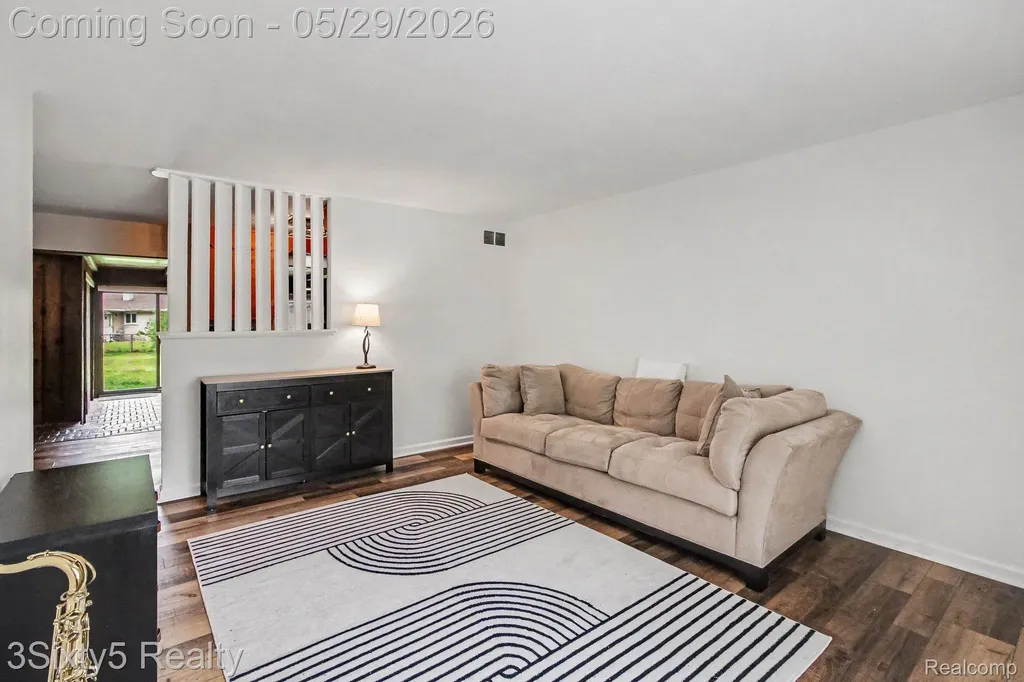 2198 Saint Joseph Street West Bloomfield Charter Township MI 48324