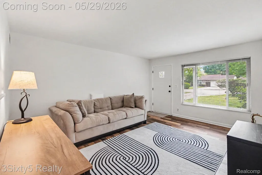 2198 Saint Joseph Street West Bloomfield Charter Township MI 48324