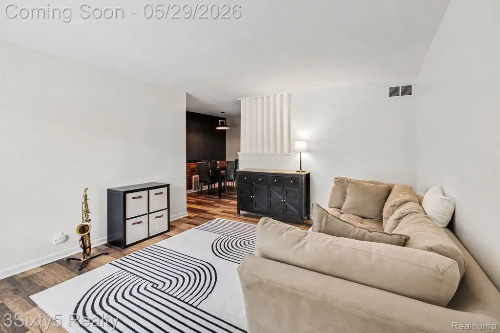 2198 Saint Joseph Street West Bloomfield Charter Township MI 48324