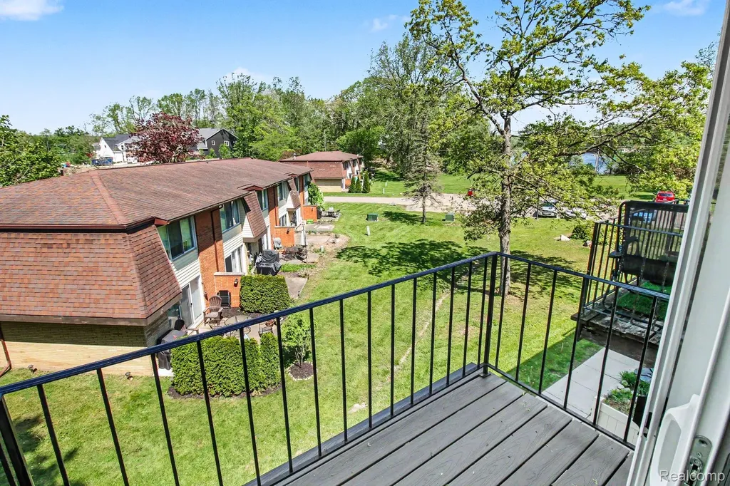 851 Union Street Milford Village MI 48381
