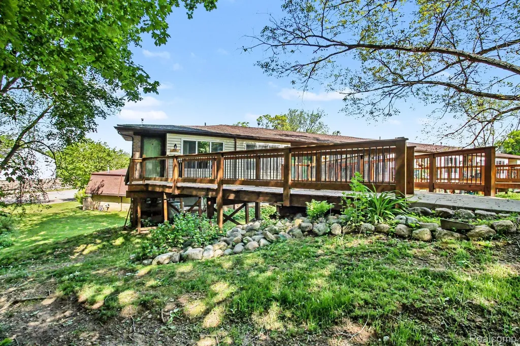 851 Union Street Milford Village MI 48381