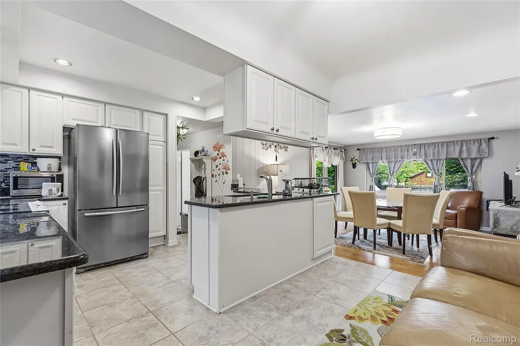 3129 Beacham Drive Waterford Charter Township MI 48329