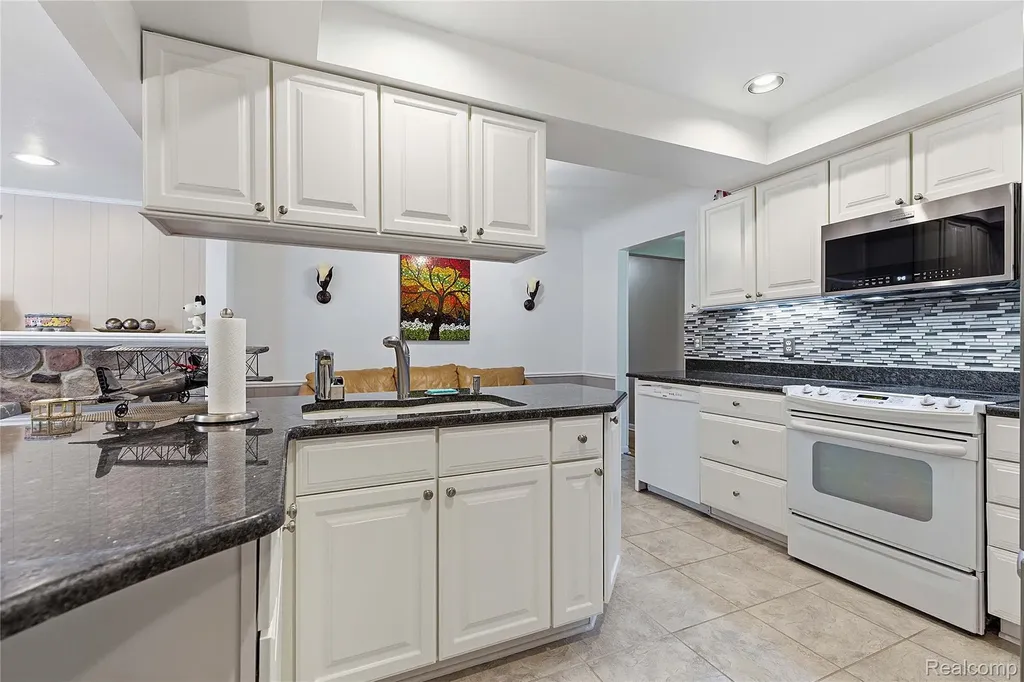 3129 Beacham Drive Waterford Charter Township MI 48329