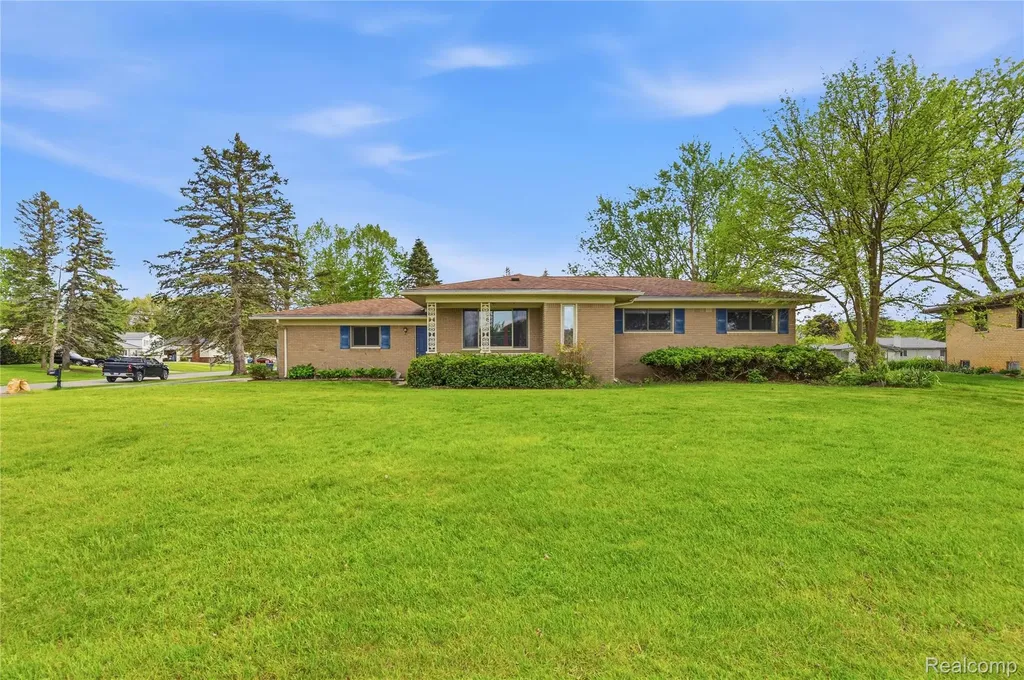 3129 Beacham Drive Waterford Charter Township MI 48329