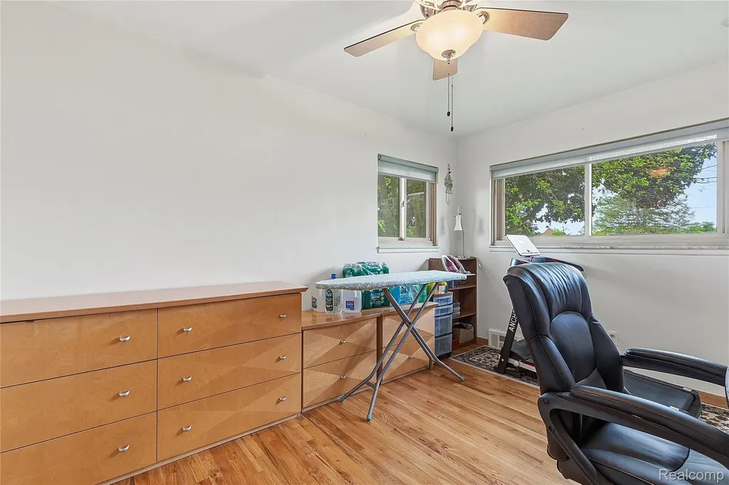 3129 Beacham Drive Waterford Charter Township MI 48329