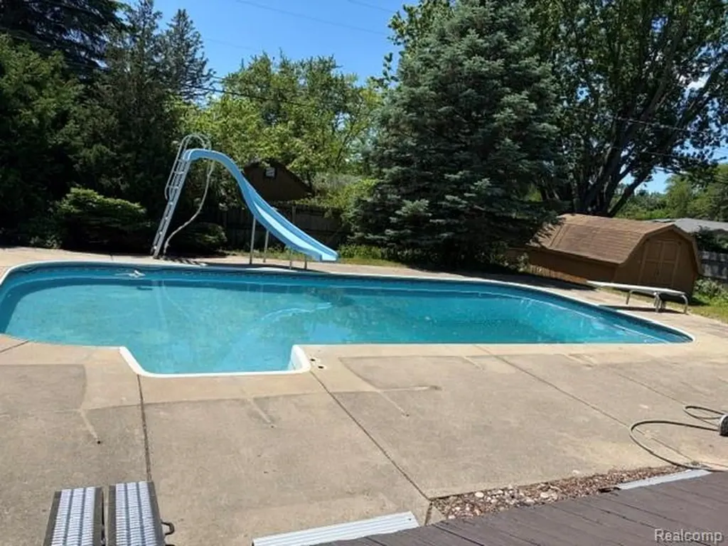 3129 Beacham Drive Waterford Charter Township MI 48329
