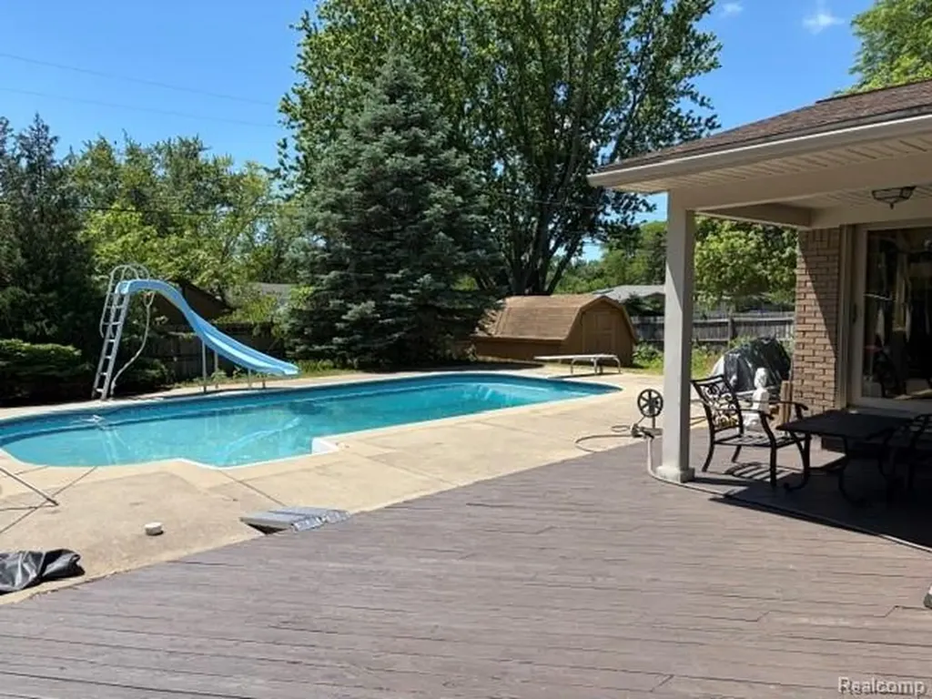 3129 Beacham Drive Waterford Charter Township MI 48329