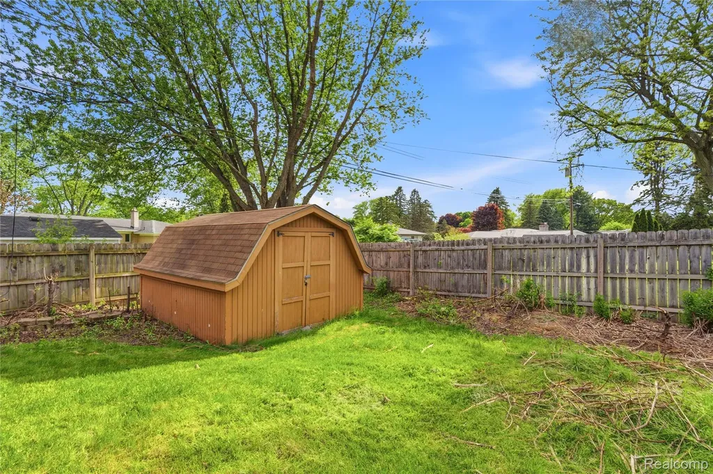 3129 Beacham Drive Waterford Charter Township MI 48329
