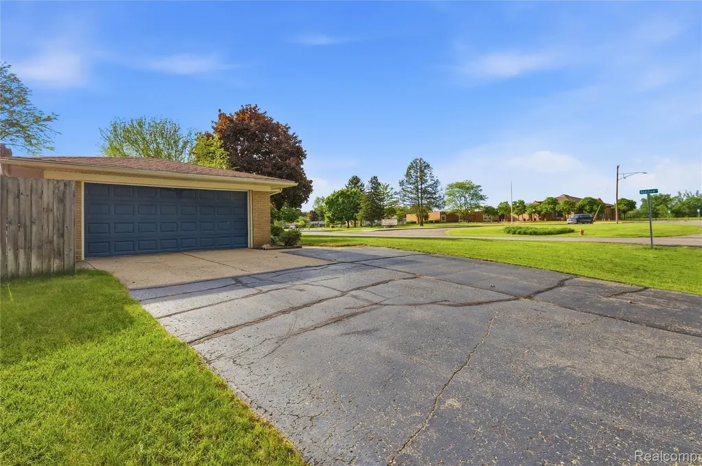 3129 Beacham Drive Waterford Charter Township MI 48329