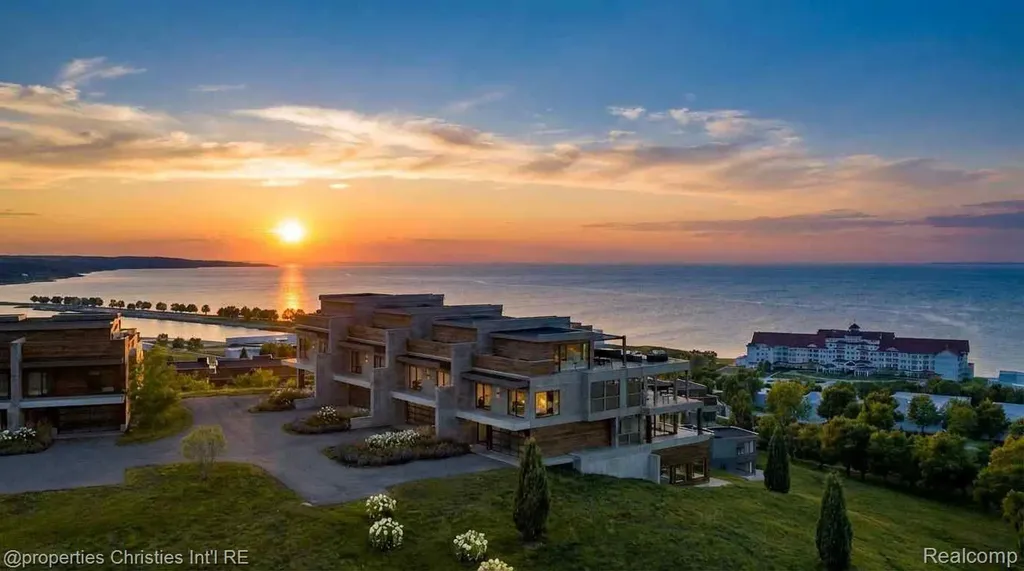 3575 Charlevoix Avenue Resort Township MI 49770