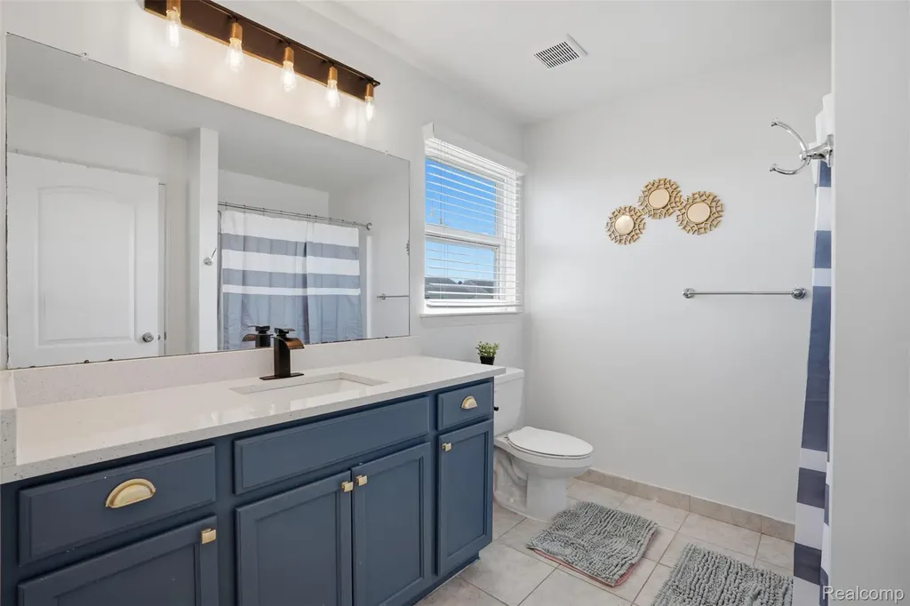 59625 Twin Pines Drive Lyon Charter Township MI 48165