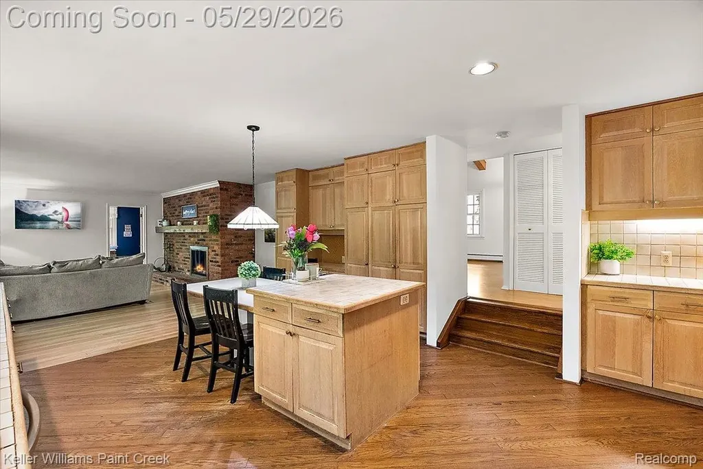 5795 Thorny Ash Road Oakland Charter Township MI 48306