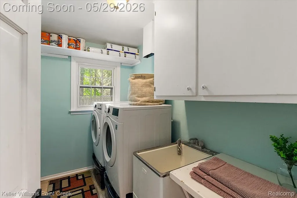 5795 Thorny Ash Road Oakland Charter Township MI 48306