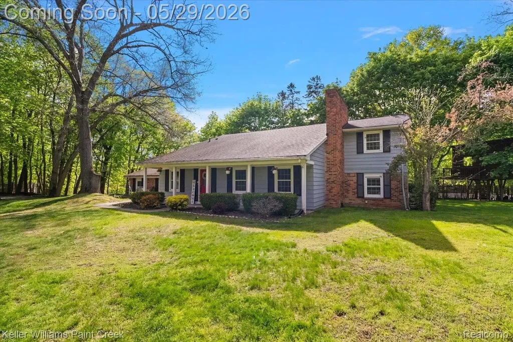 5795 Thorny Ash Road Oakland Charter Township MI 48306