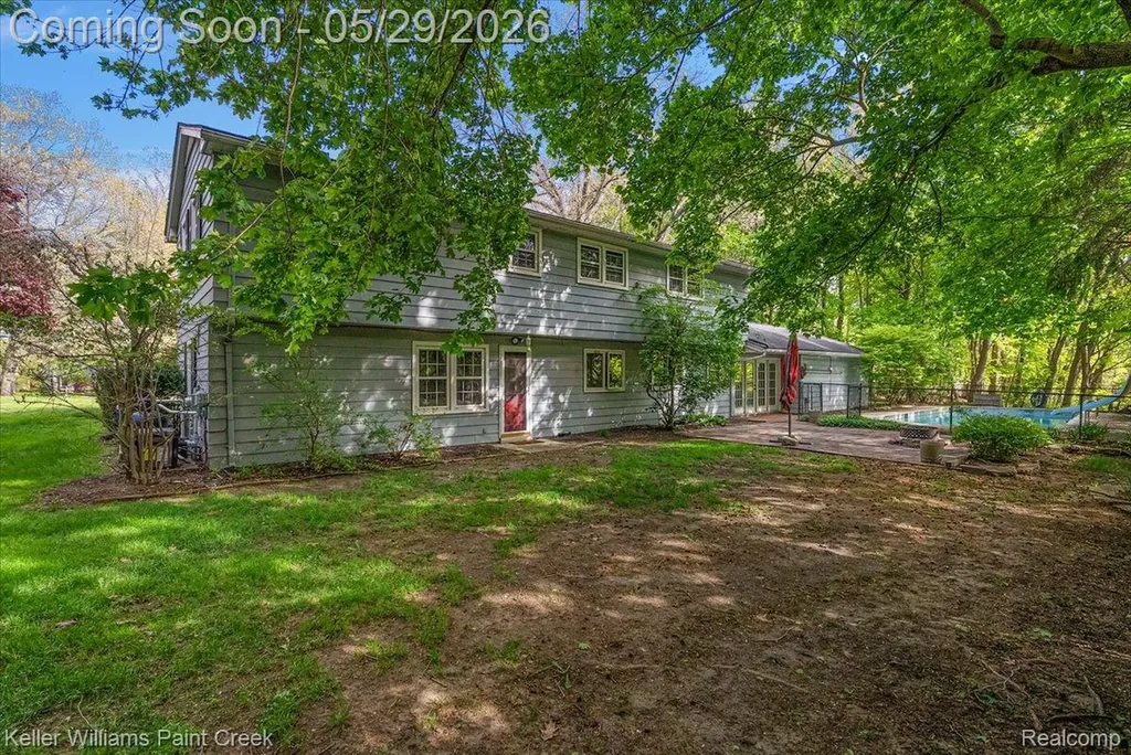 5795 Thorny Ash Road Oakland Charter Township MI 48306