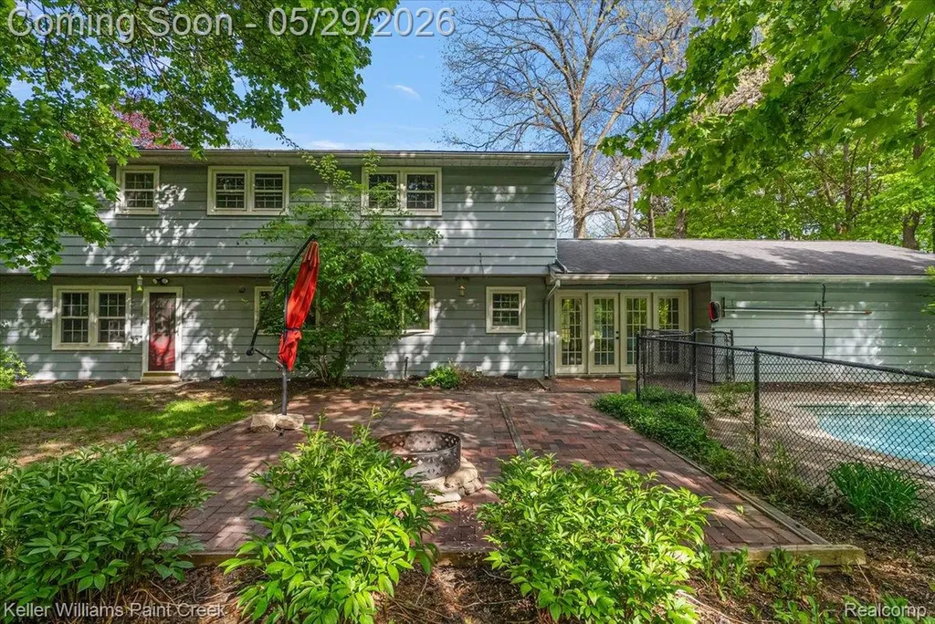 5795 Thorny Ash Road Oakland Charter Township MI 48306