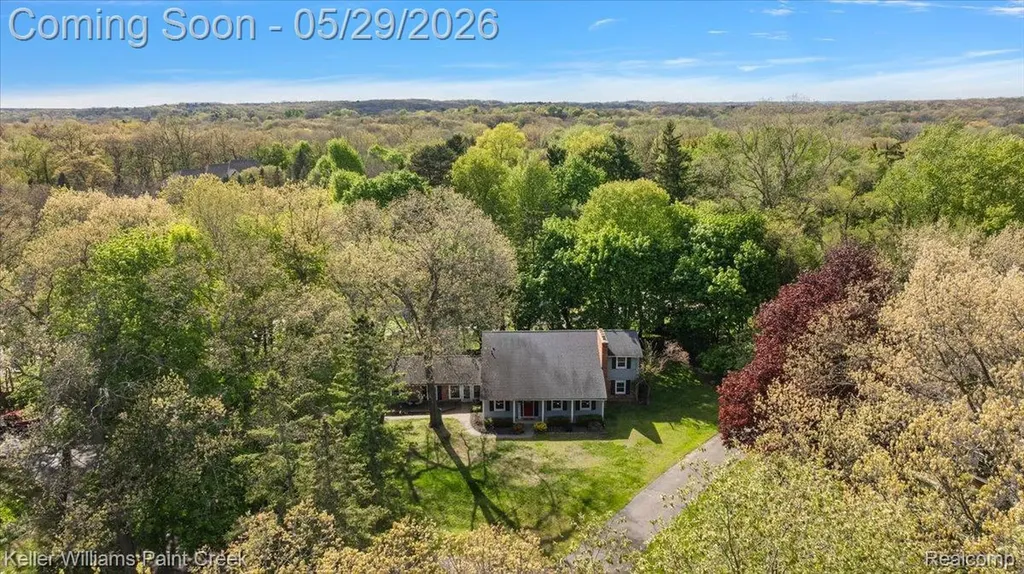 5795 Thorny Ash Road Oakland Charter Township MI 48306