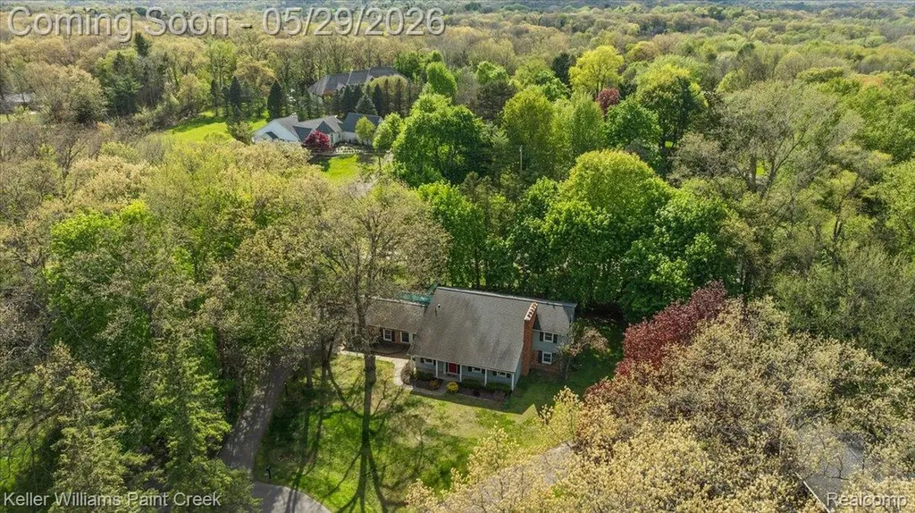 5795 Thorny Ash Road Oakland Charter Township MI 48306