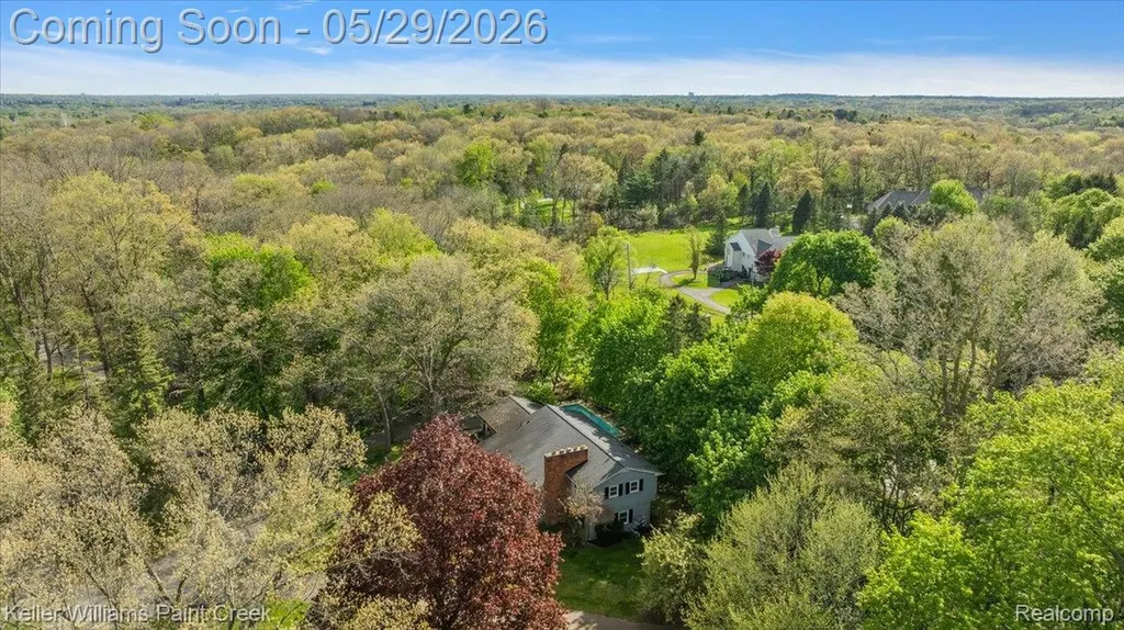 5795 Thorny Ash Road Oakland Charter Township MI 48306
