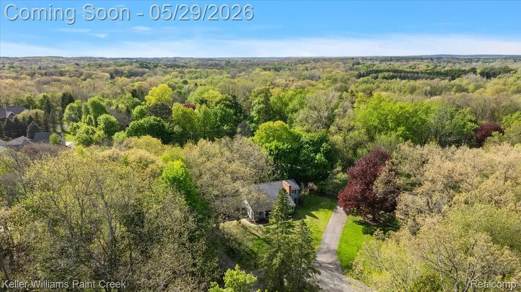 5795 Thorny Ash Road Oakland Charter Township MI 48306