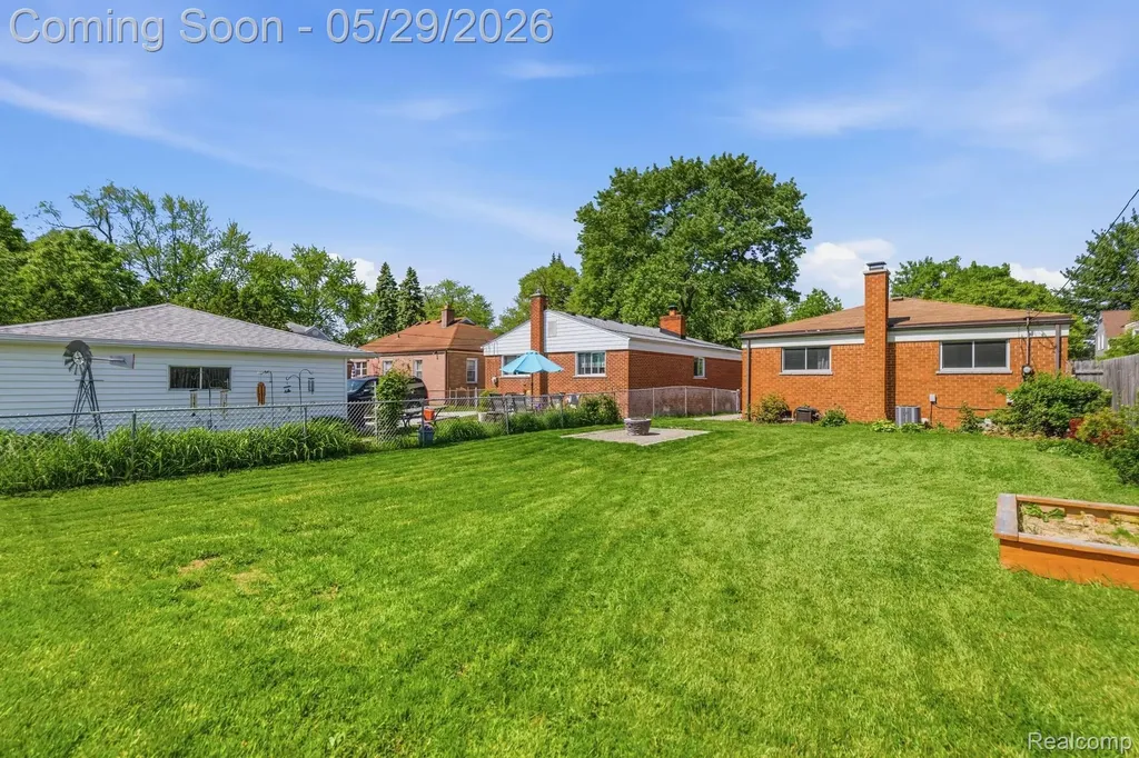 27904 Glenwood Street St. Clair Shores City MI 48081