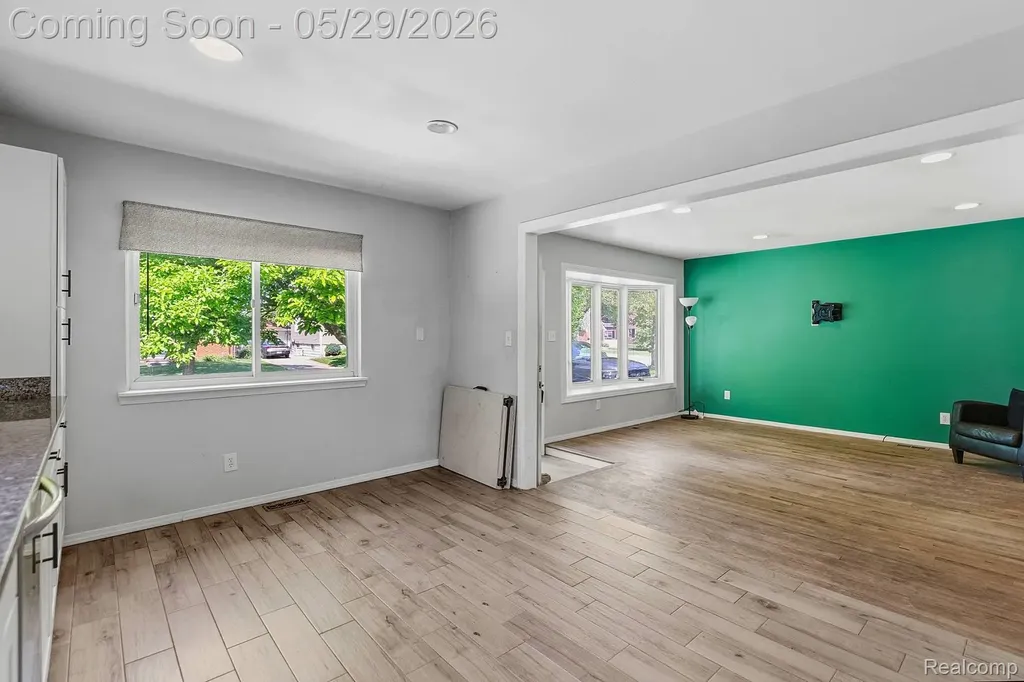 27904 Glenwood Street St. Clair Shores City MI 48081