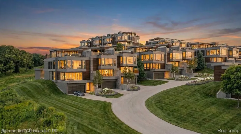 3575 Charlevoix Avenue Resort Township MI 49770