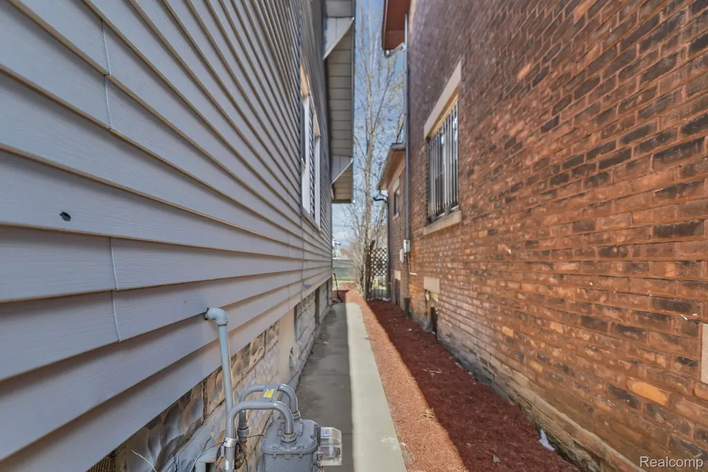 1532 Woodmere Street Detroit City MI 48209
