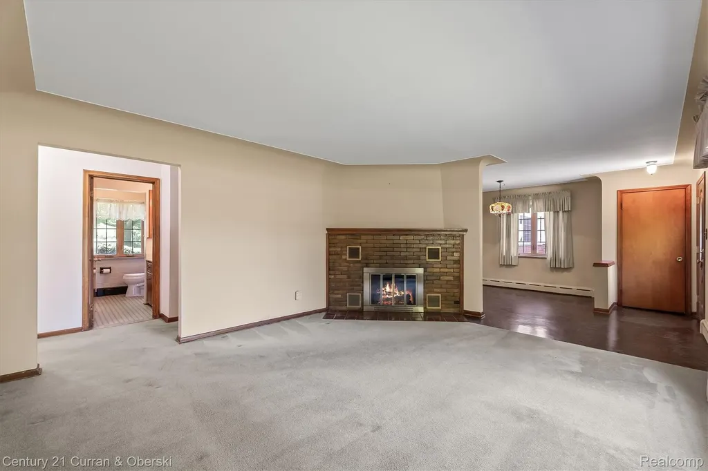 1720 Willowood Road Rochester Hills City MI 48307