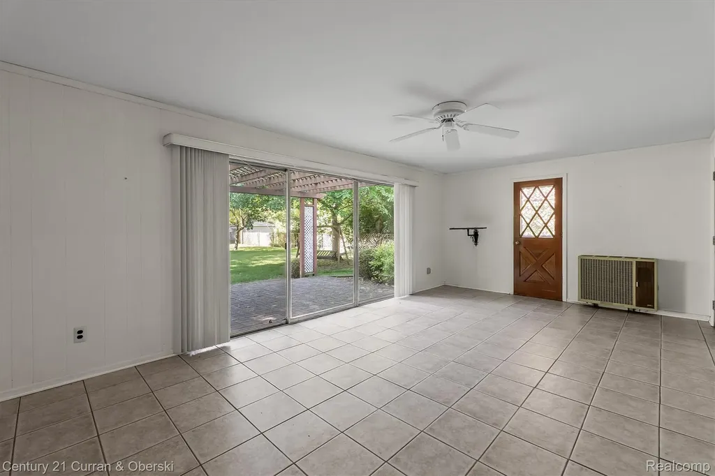 1720 Willowood Road Rochester Hills City MI 48307