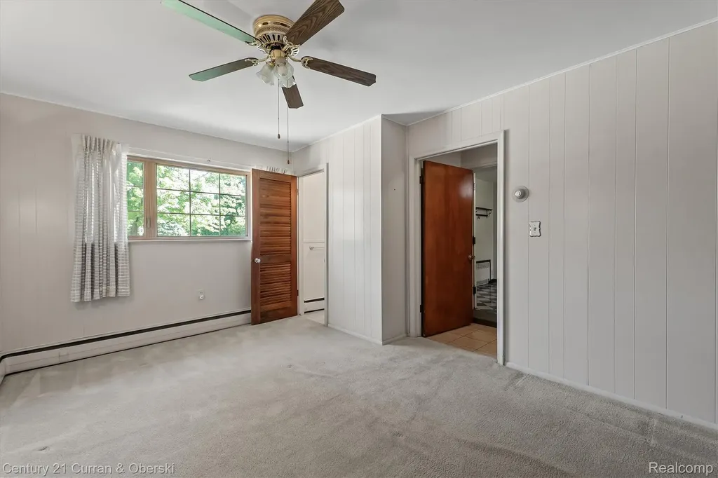 1720 Willowood Road Rochester Hills City MI 48307