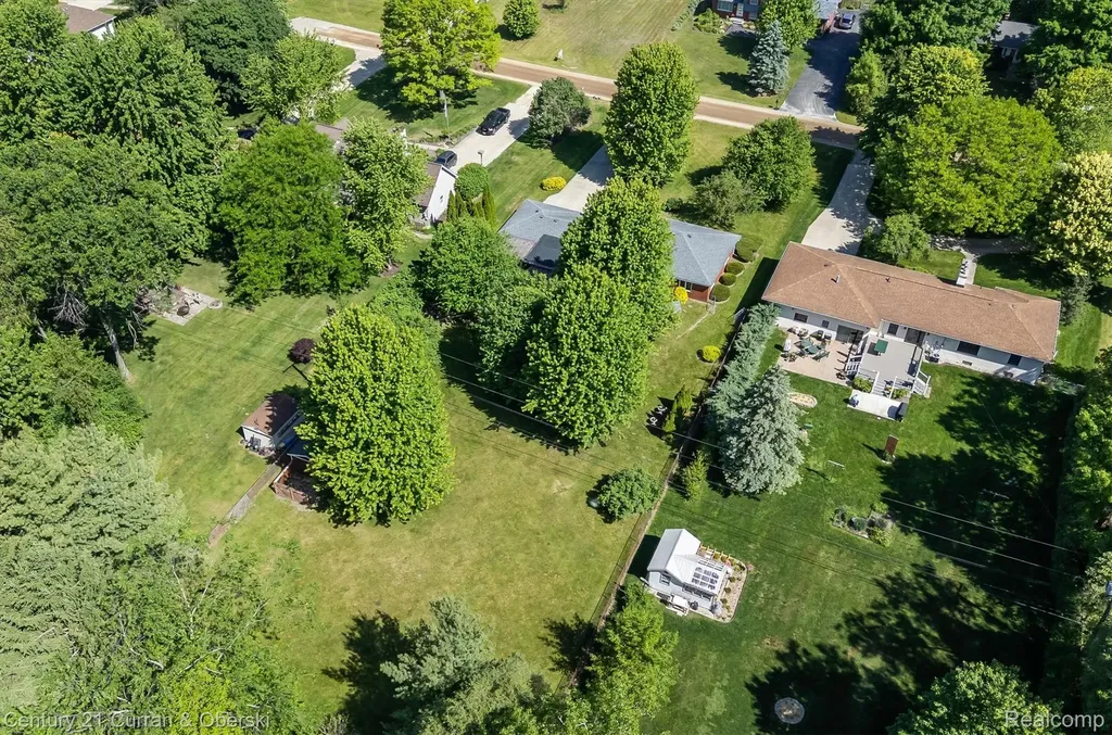 1720 Willowood Road Rochester Hills City MI 48307