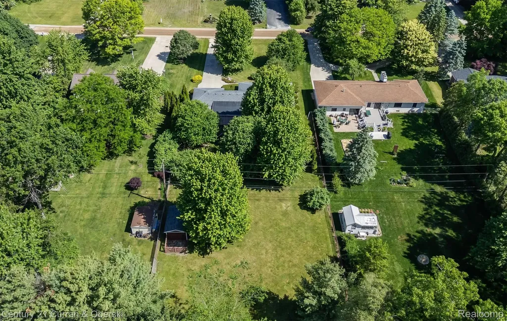 1720 Willowood Road Rochester Hills City MI 48307