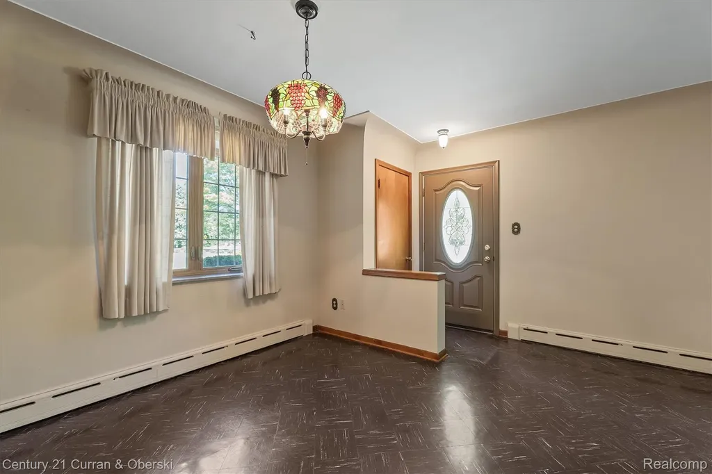 1720 Willowood Road Rochester Hills City MI 48307