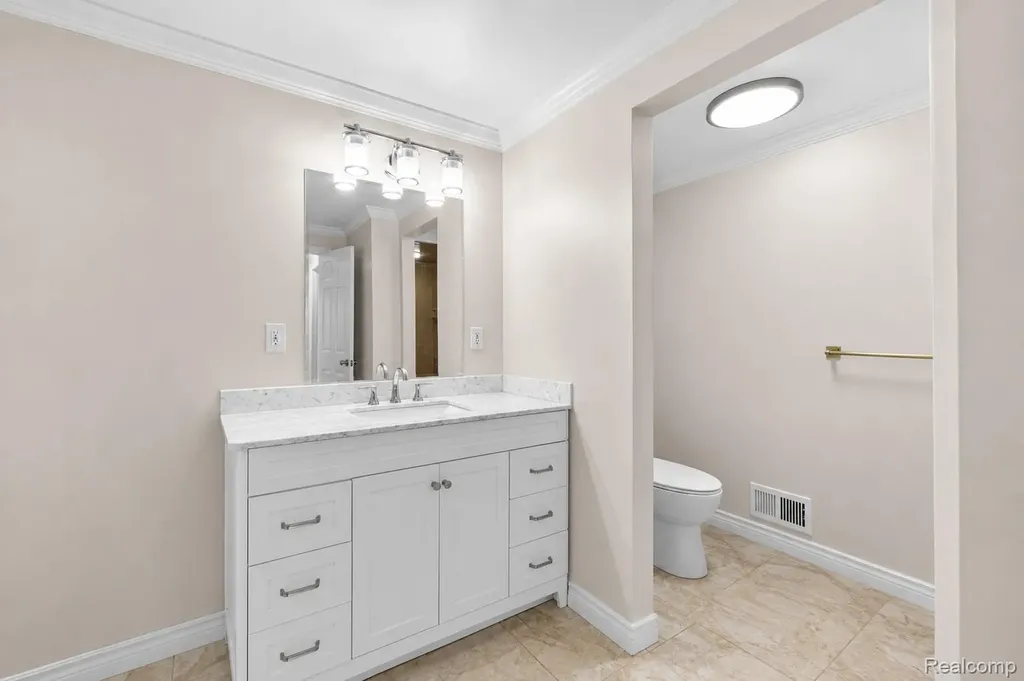 13 Timberlane Court Dearborn City MI 48126