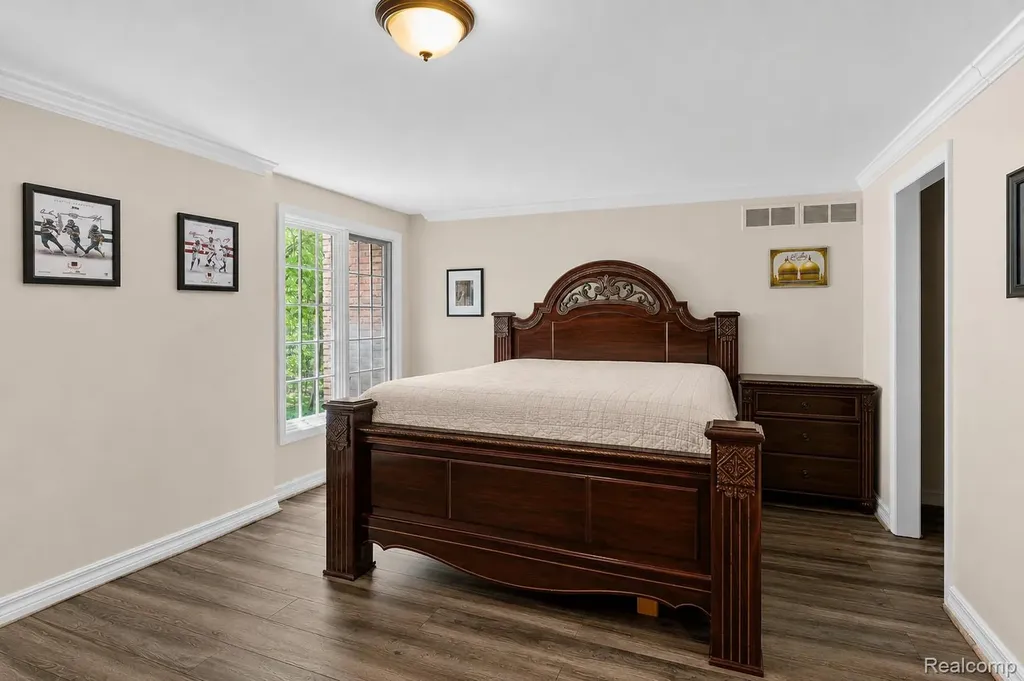 13 Timberlane Court Dearborn City MI 48126