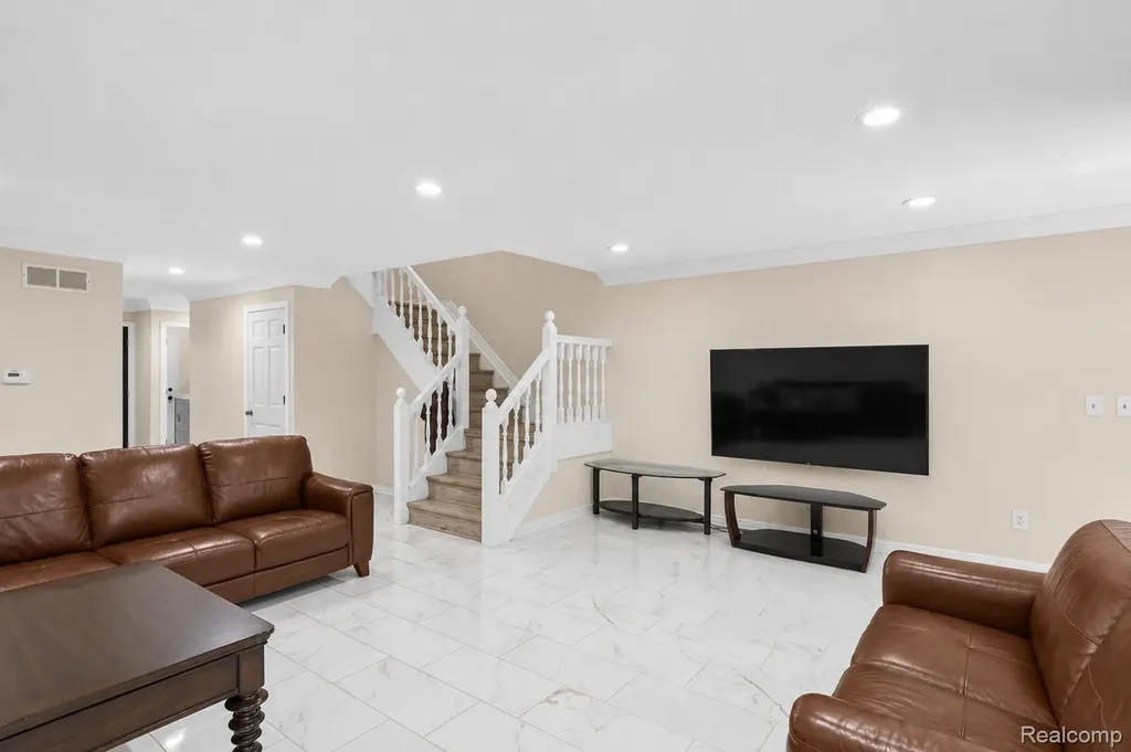 13 Timberlane Court Dearborn City MI 48126