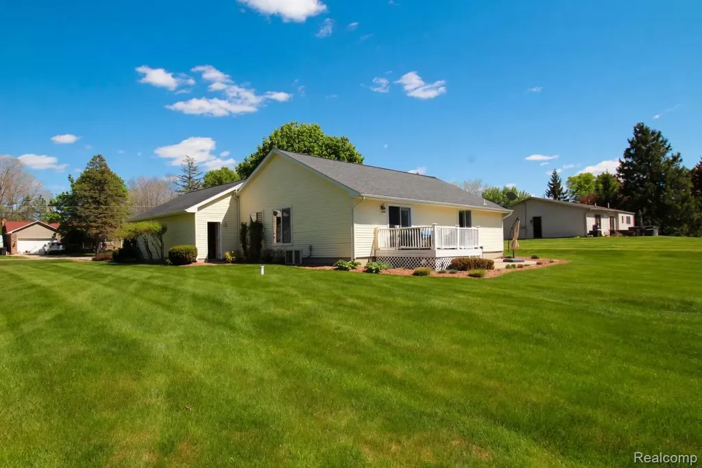 8336 Rondale Drive Grand Blanc Charter Township MI 48439