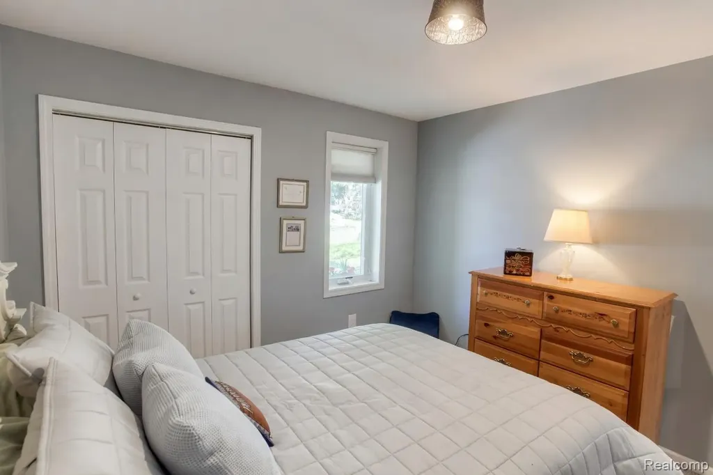 8336 Rondale Drive Grand Blanc Charter Township MI 48439