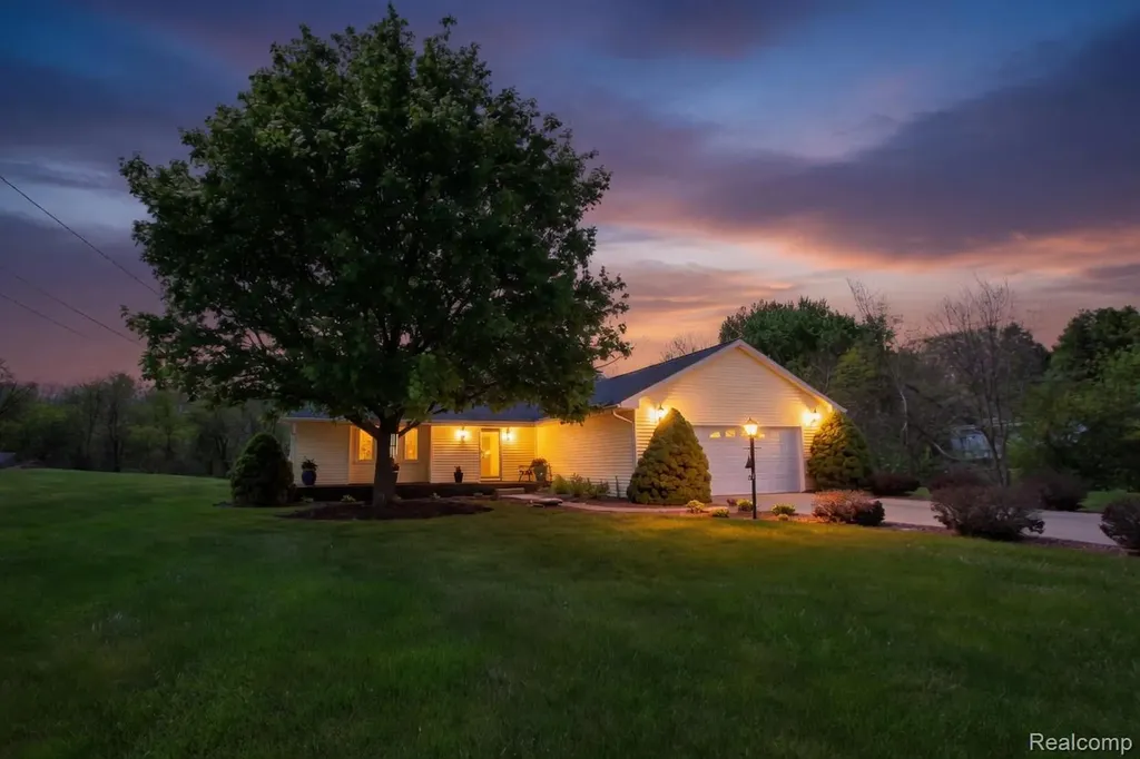 8336 Rondale Drive Grand Blanc Charter Township MI 48439