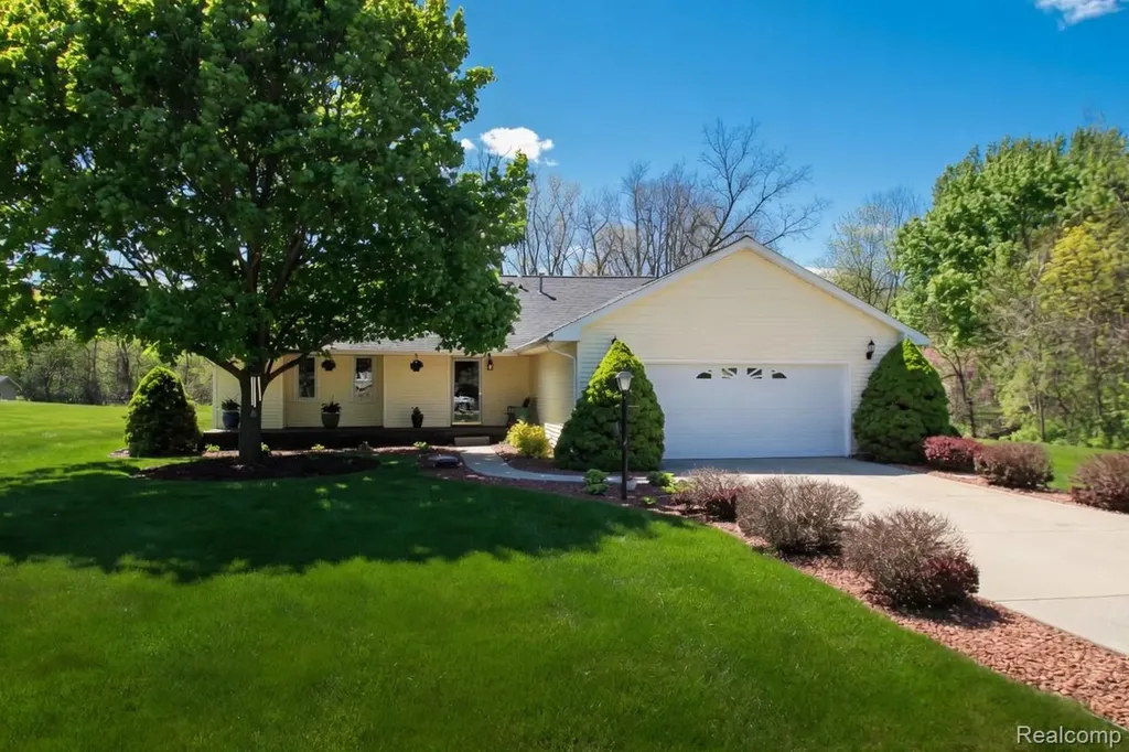 8336 Rondale Drive Grand Blanc Charter Township MI 48439