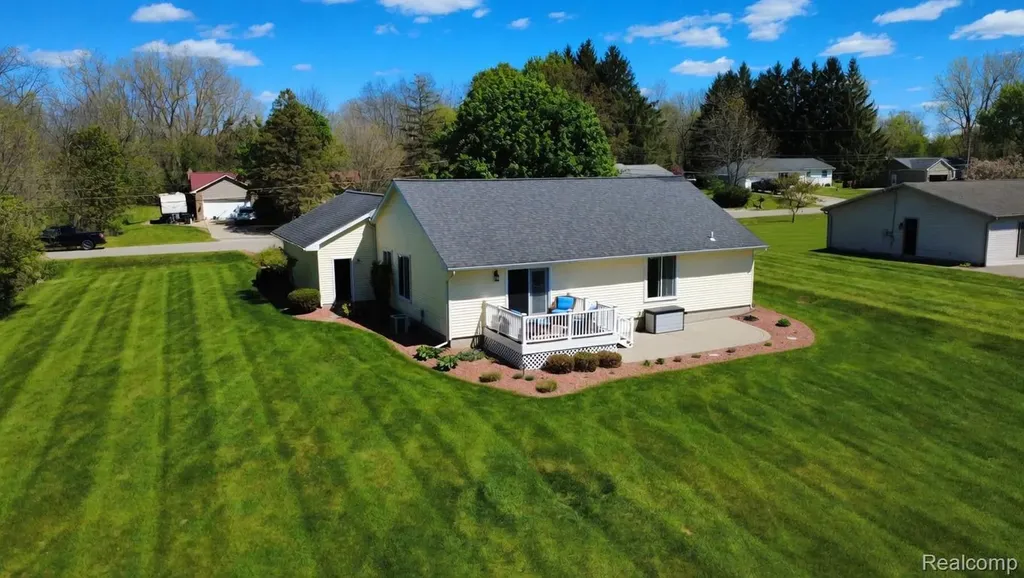 8336 Rondale Drive Grand Blanc Charter Township MI 48439